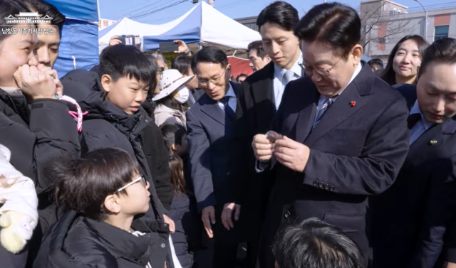 '두쫀쿠' 받은 李대통령 