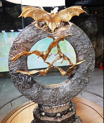 전남 함평의 대표 황금 조형물인 