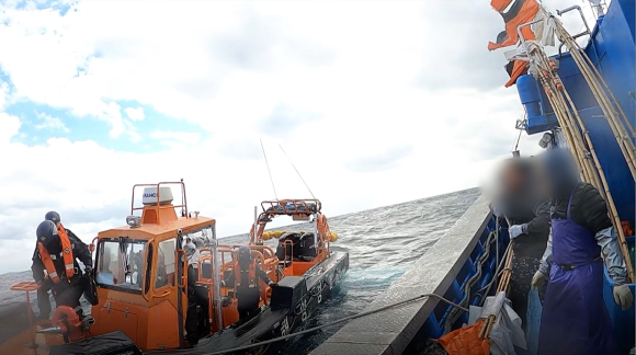 독도 인근 해상 '중국산 무허가 AIS 장착' 어선 적발