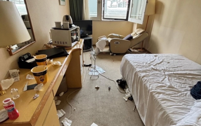 홋카이도 삿포로의 한 게스트하우스에서 일하는 A씨가 SNS에 올린 사진. 스레드 캡처