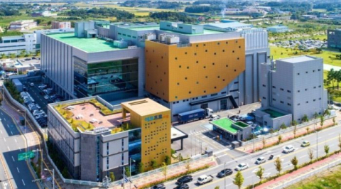 '로봇' 업은 에코프로비엠, 6%대 강세…코스닥 시총 1위 등극