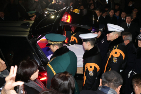 고(故) 이해찬 전 총리 발인…노제·영결식 이어져