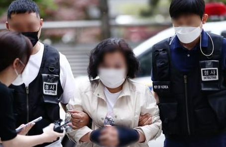 중증장애 딸을 38년 돌보다 끝내 살해한 어머니 A씨. 연합뉴스