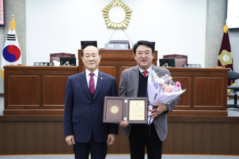 이상승 칠곡군의회의장…대한민국 지방의정봉사상 수상 