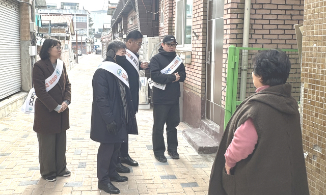 봉화교육지원청이 겨울방학 대비 합동교외 학생생활지도를 실시하고 있다. 봉화교육지원청 제공