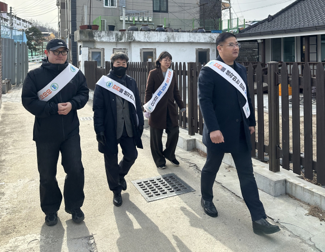 봉화교육지원청이 겨울방학 대비 합동교외 학생생활지도를 실시하고 있다. 봉화교육지원청 제공