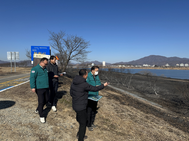 장금용 시장 권한대행은 대산면 수산대교 인근을 방문해, 지난 2일 발생한 화재 현장을 점검하며 피해 상황을 살폈다.