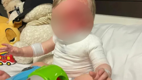 아기에게 커피 끼얹고 도주한 중국인…호주 사회 공분