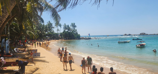 끝없는 황금빛 백사장과 가슴속까지 시원하게 만드는 인도양의 흰 포말.