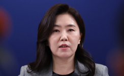 강유정 용인집·김상호 6채…다주택 靑참모진, 집 내놨다