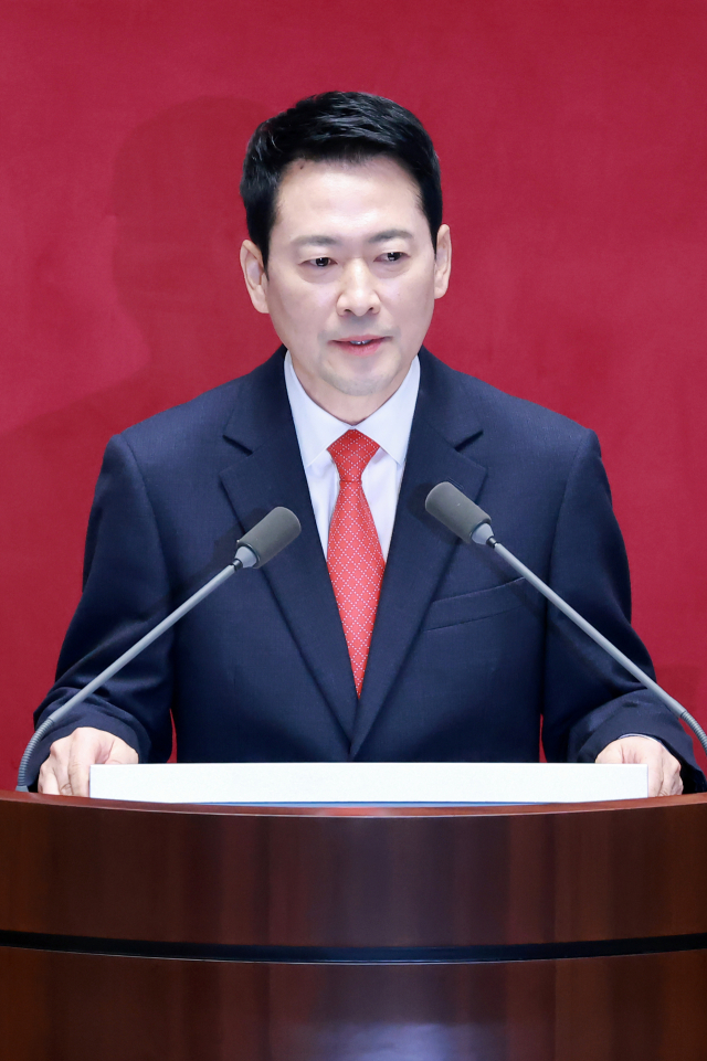 국민의힘 장동혁 대표가 4일 국회에서 열린 제432회 국회(임시회) 제3차 본회의에서 교섭단체 대표연설을 하고 있다. 연합뉴스