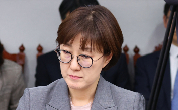 28년간 곁을 지킨 인물…李 정권의 '그림자 실세' 김현지