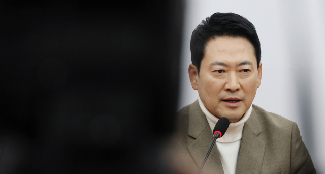 당원 투표 통과 자신감…張, 당 흔드는 '소장파' 때렸다