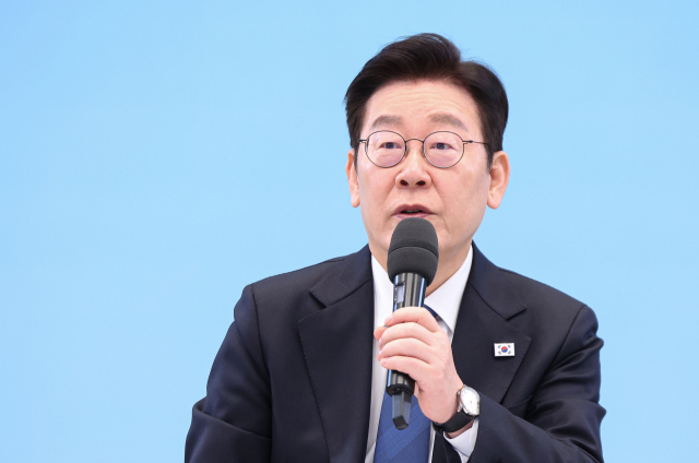 이재명 대통령이 5일 청와대에서 열린 미래 과학자와의 대화 