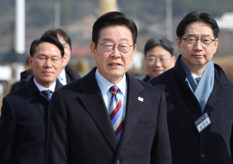 李대통령, 남부내륙철도 착공식 참석…PK 민심 행보 이어가