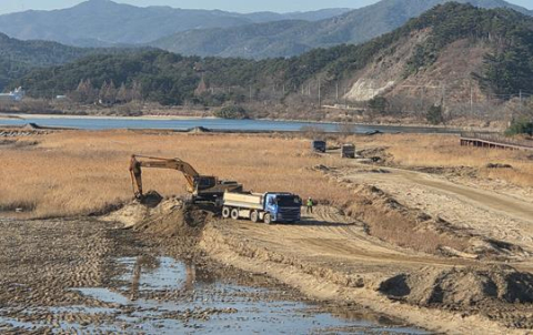 울진군 하천준설로 두 마리 토끼 잡았다