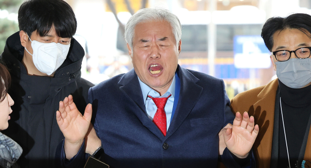 '서부지법 난입 선동 혐의' 전광훈 목사 첫 재판 3월 20일