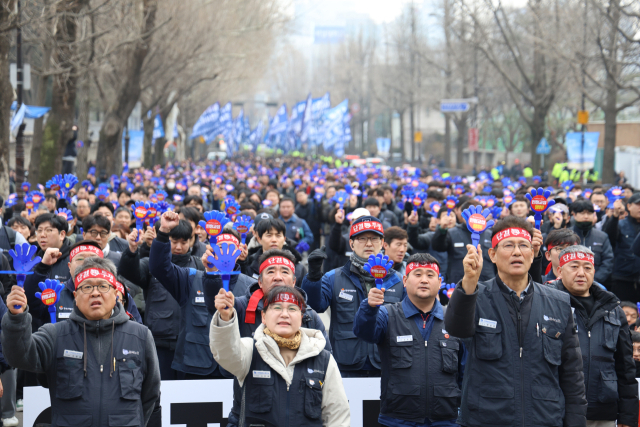 지난 5일 민주노총 전국금속노동조합(금속노조)는 청와대 앞에서 