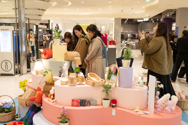 동구 율하아트거리는 지난해 2월 열린 현대시티아울렛 팝업스토어를 계기로 상인 간 협업이 강화되며 공동체형 상권으로 전환됐다. 대구시 제공