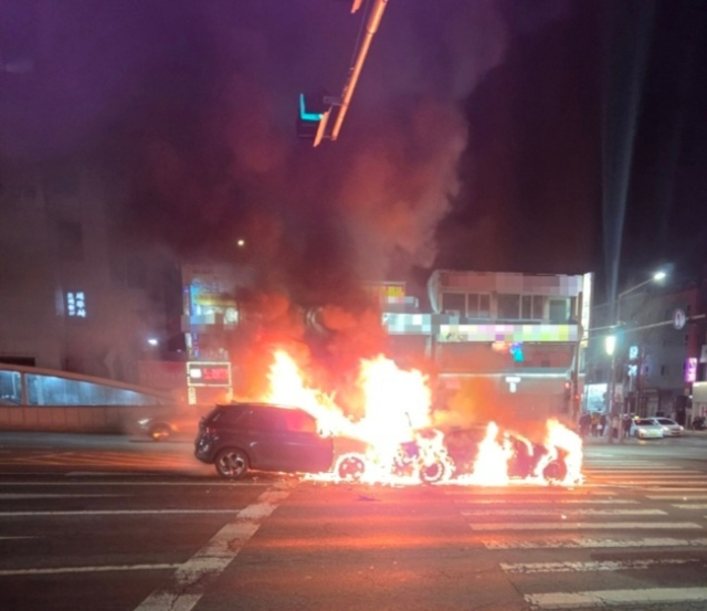주말 대구 도로서 잇단 교통사고로 화재…운전자 등 경상