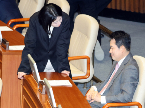배현진, 장동혁 직접 찾아가 뭐라했기에…한숨쉬며 자리뜬 張