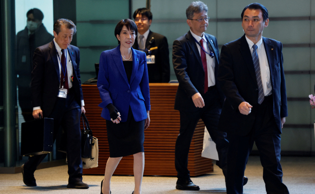 '자민당 최대 압승' 日, 전쟁 가능 국가로 법 고치나