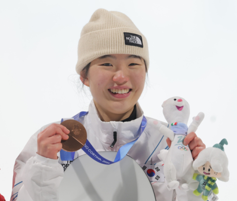 [동계올림픽] 18세 유승은, 스노보드 빅에어 '깜짝' 동메달