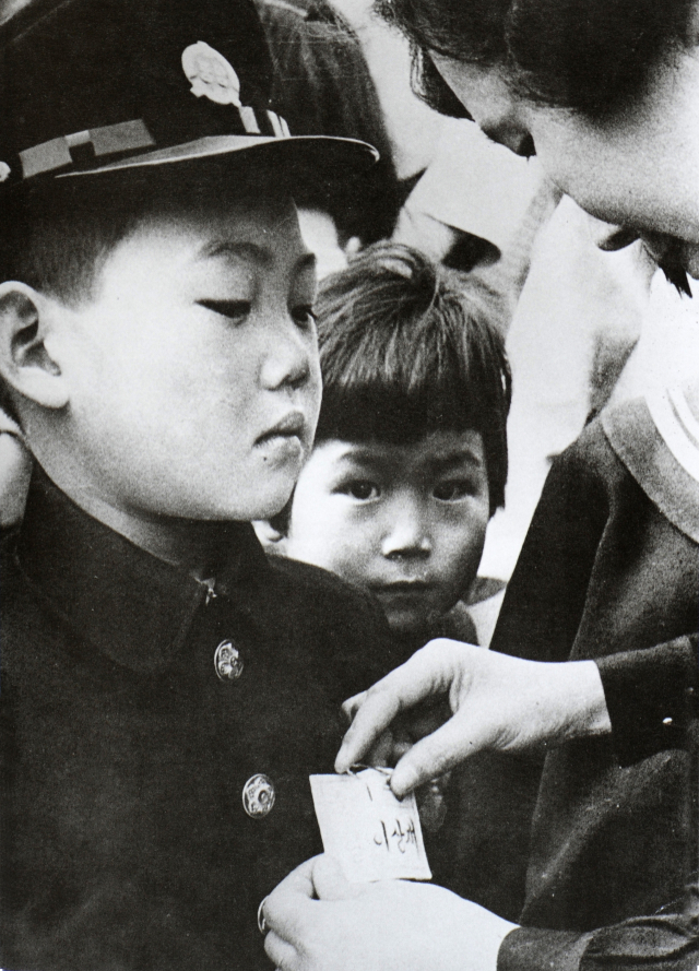 동상4석 권오종 작 