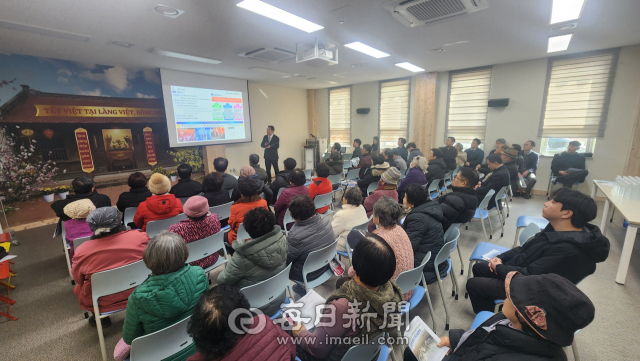 봉화군은 10일 봉성면 다문화커뮤니티센터에서 