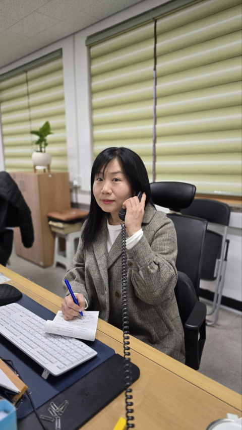 대구 남부경찰서 APO(학대예방경찰관) 이현숙 경위가 업무에 임하는 모습. 임재환 기자