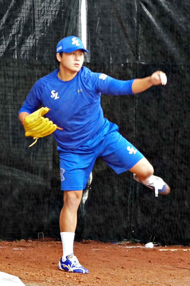 삼성 라이온즈의 해외 전지훈련에 참가 중인 왼손 투수 이승현. 삼성 제공