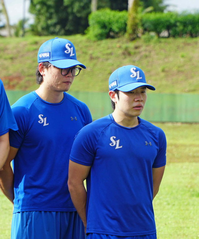 삼성 라이온즈의 해외 전지훈련에 참가 중인 김지찬(앞)과 박승규. 삼성 제공