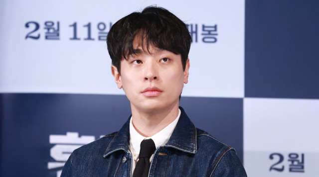 박정민 출연 연극, 공연 시작 5분전 취소…관객 항의 빗발