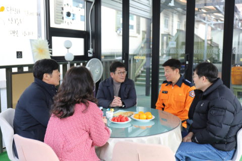 영주소방서, 설 명절 맞아 관내 사회복지시설에 위문품 전달 