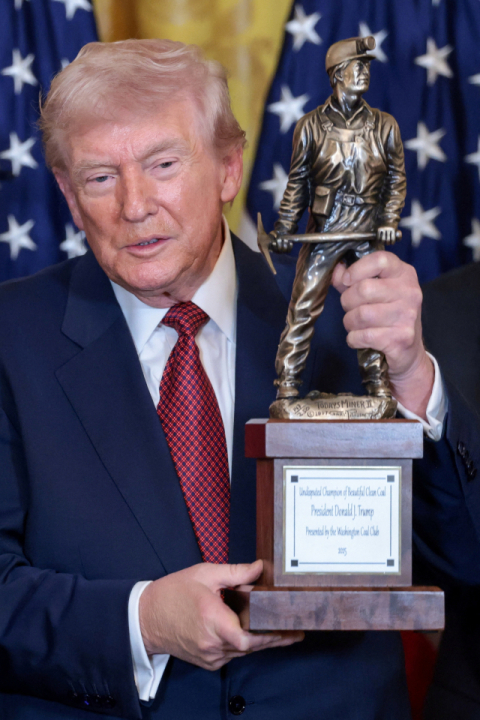 [사진에서 보인 세계] '아름답고 깨끗한 석탄'…한국 수출?