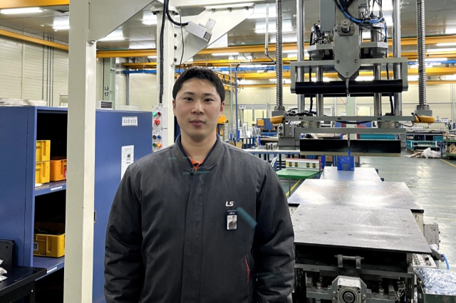 한국폴리텍대학 구미캠퍼스 졸업 후 LS전선 취업에 성공한 최세종씨. 한국폴리텍대학 구미캠퍼스 제공