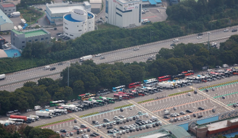 고속도로 휴게소 간식, 가격 그대로? 알고보니…중량 확 줄이는 '꼼수'