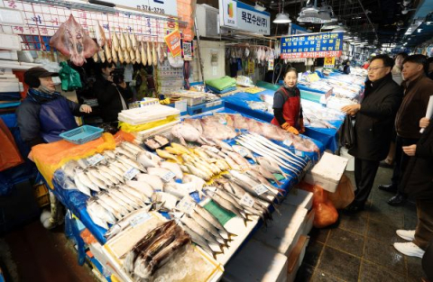 김성범 해수부 장관 직무대행, 마포농수산물시장 점검
