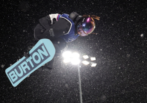 [동계 올림픽] '우상' 클로이 김 넘은 최가온…부상 투혼으로 올림픽 금메달