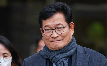 '불법 정치자금·돈봉투 의혹' 송영길 2심 전부 무죄