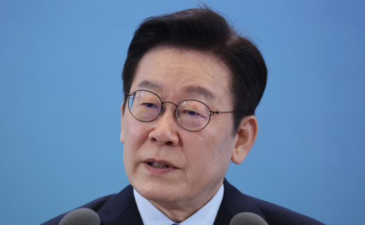 李 대통령 지지율 63%…부정 평가 '부동산 정책' 1위