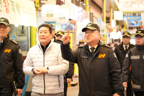 엄준욱 대구소방안전본부장, 설 명절 대비 전통시장 현장 점검