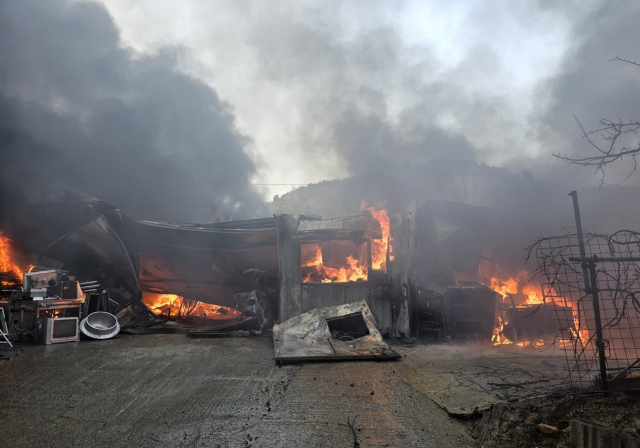 고령군 덕곡면 싱크 공장 화재. 경북소방본부 제공
