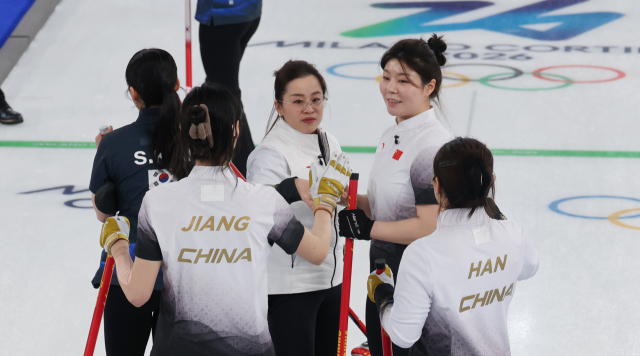 韓 여자 컬링, 중국전 극적 10대9 역전승…공동 2위로