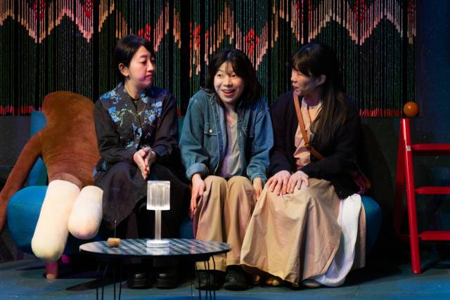 언니들을 찾아서. 극단 문지방 박태양