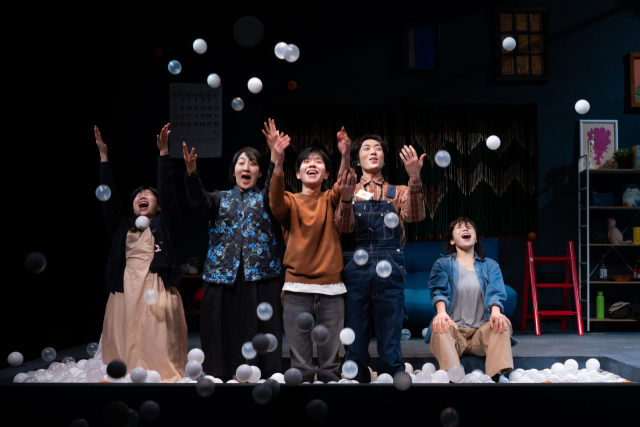 언니들을 찾아서. 극단 문지방 박태양