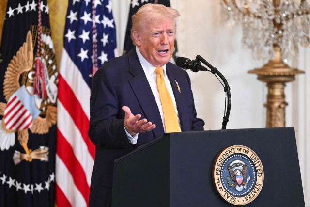 협상 중이라는 美-이란, 군사 충돌 가능성도 고조