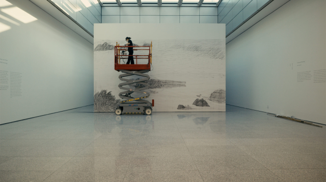 허윤희 작가가 전시 개막일에 