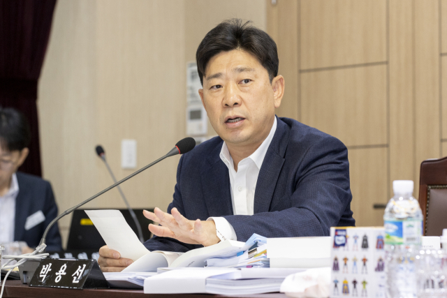 포항 지역구 박용선 경북도의원이 19일 의원직을 사퇴하고 포항시장 출마를 공식화했다. 사진은 의정활동을 하고 있는 박용선 경북도의원의 모습. 매일신문DB