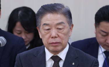 李, '뉴라이트 논란' 김형석 독립기념관장 해임제청안 재가